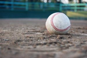 フィルダースチョイスとは?意味、ルールと記録の扱いをわかりやすく解説|野手選択・野選